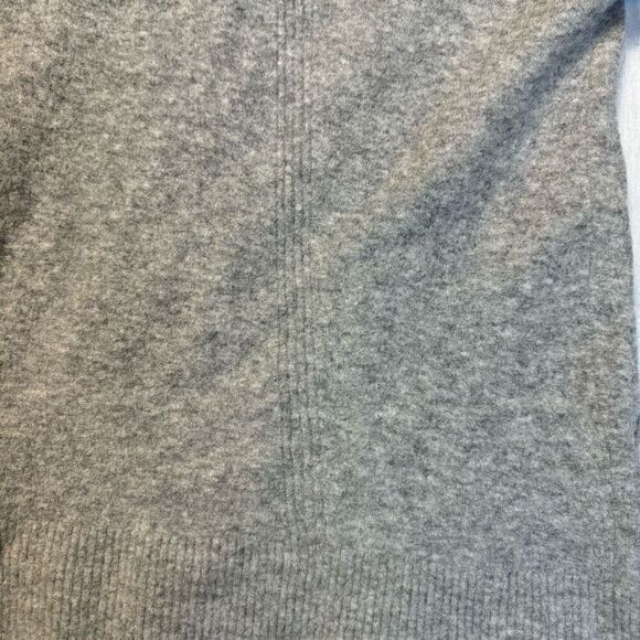 Banana Republic Women’s Gray Cardigan with Italian Yarn Filpucci - Picture 10 of 10